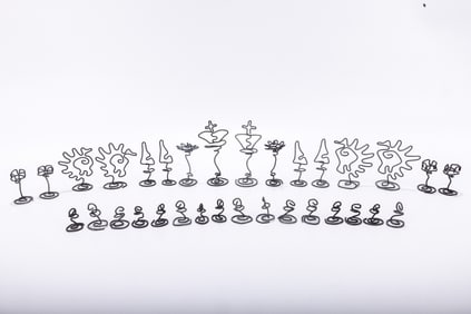 VINTAGE TWISTED WIRE ARTISAN CHESS SET Black and gray vintage twisted wire chess set by unknown