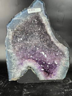 AMETHYST CATHEDRAL GEODE WITH POLISHED EDGES: 13.2" TALL X 11" WIDE 8.65 KILOGRAMS