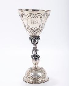 A LARGE SILVER BRIS MILAH GOBLET. Germany, 1919. On a crimped dome base with Cupid-like cherub