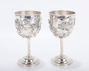 A PAIR OF SILVER GOBLETS. China, c. 1900.