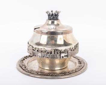 A STERLING SILVER HONEY DISH BY BIER. Israel, c. 2000. On the original plate. Traditional form with