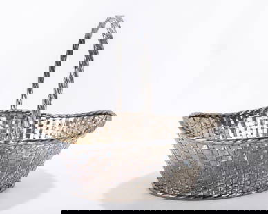 A LARGE 800 SILVER BASKET. Probably Italy. In woven form. 11.5 inches wide x 10 inches tall x 9.2: A LARGE 800 SILVER BASKET. Probably Italy. In woven form. 11.5 inches wide x 10 inches tall x 9.2 inches wide. Total weight is 33.28 ounces.