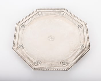 A LARGE TIFFANY AND COMPANY FOOTED DISH. New York, c. 1920.