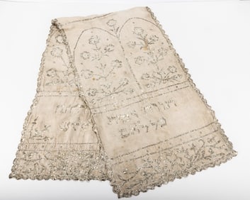 A SILVER EMBROIDERED TABLE RUNNER. Probably Italy, 19th century. With an image of the Decalogue and