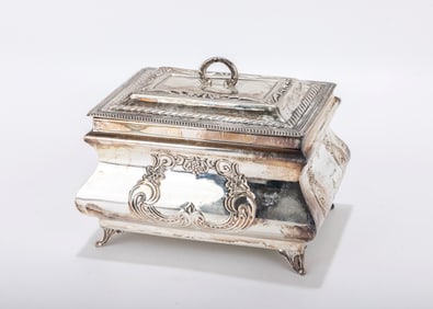 A LARGE STERLING SILVER ETROG BOX. Modern, Israel. Traditional square form on four feet. 6.5 inches