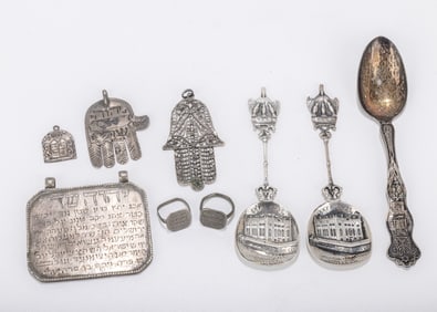 A GROUP OF ASSORTED SMALL SILVER JUDAICA. Including rings, amulets,  and others. Various sizes.
