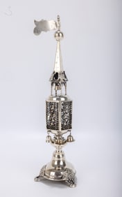A LARGE SILVER SPICE TOWER BY ISRAEL PERLMAN. Warsaw, c. 1880.