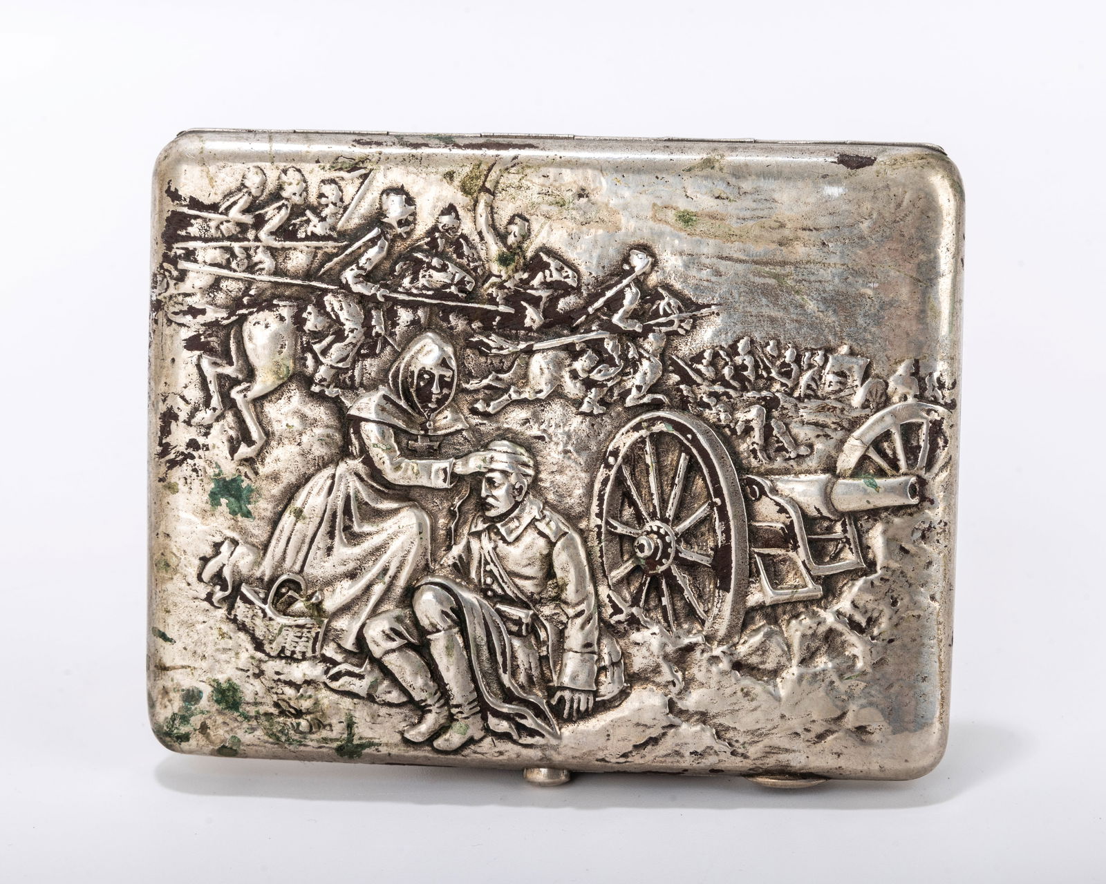 A RARE RUSSIAN EMBOSSED SILVER CIGARETTE CASE. Moscow, 1908 - 1926. Embossed with an elderly woman (1 of 9)