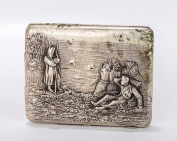 A RARE RUSSIAN EMBOSSED SILVER CIGARETTE CASE. Moscow, 1908 - 1926. Embossed with battlefield