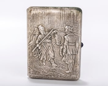 A RARE RUSSIAN EMBOSSED SILVER CIGARETTE CASE.Russian, c. 1908 - 1926. Embossed with a man fitted