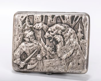 A MAGNIFICENT RUSSIAN EMBOSSED SILVER CIGARETTE CASE. Russia, c. 1900. Embossed on the front with