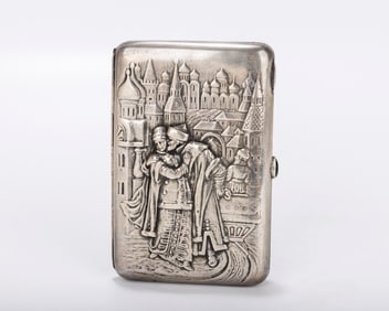 A RARE RUSSIAN EMBOSSED SILVER CIGARETTE CASE. Moscow, 1908 - 1926. Embossed with a city scene with