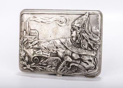 A RARE RUSSIAN EMBOSSED SILVER CIGARETTE CASE. Moscow, 1908 - 1926. Embossed with a young royal