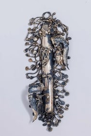 A STERLING SILVER MEZUZAH CASE BY JACKSON LIPSCHITZ