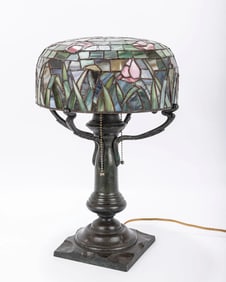 A TIFFANY STYLE DESK LAMP. American, c. 1920. Decorated with lead joined stained glass. Decorated wi