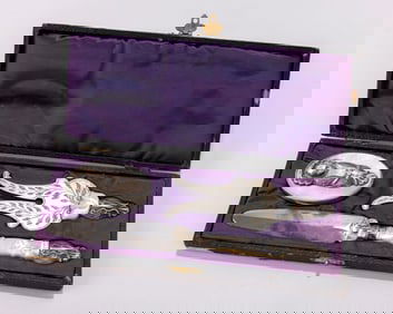 11. A SILVER AND MOTHER OF PEARL CIRCUMCISION SET. Most likely American, 20th century. Comprising a