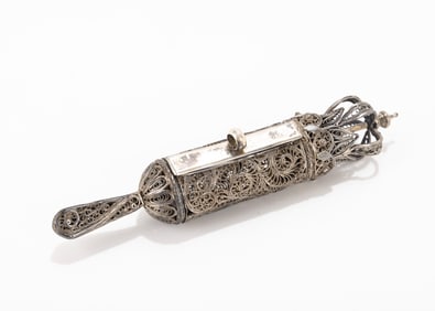 72. A SILVER FILIGREE MEGILLAH CASE. Jerusalem c. 1940. With a filigree turning handle and a