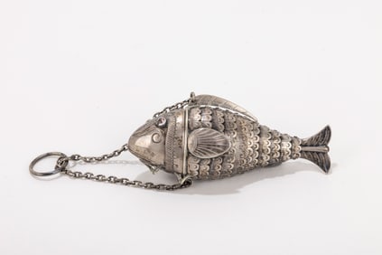 138. A SILVER SPICE CONTAINER IN THE SHAPE OF A FISH. Germany, c 1900. Realistically formed with 11