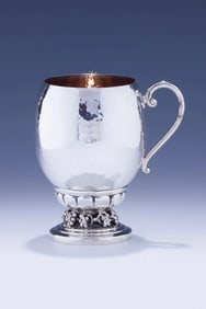 A LARGE STERLING SILVER WASHING CUP BY MICHAEL STRAUSS SILVERSMITHS.