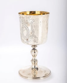 A STERLING SILVER GOBLET BY THE ROYAL IRISH SILVER COMPANY. DUBLIN, 1972. Traditional Georgian form