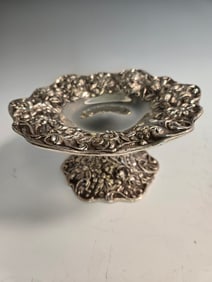 A MAGNIFICENT STERLING SILVER REPOUSSE TAZZA BY KIRK AND SONS