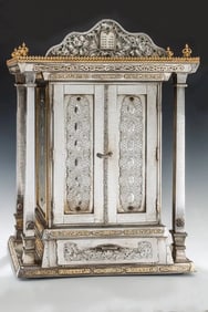 A MONUMENTAL STERLING SILVER ARON KODESH BY SHUKI FREIMAN. Israel, c. 1990.