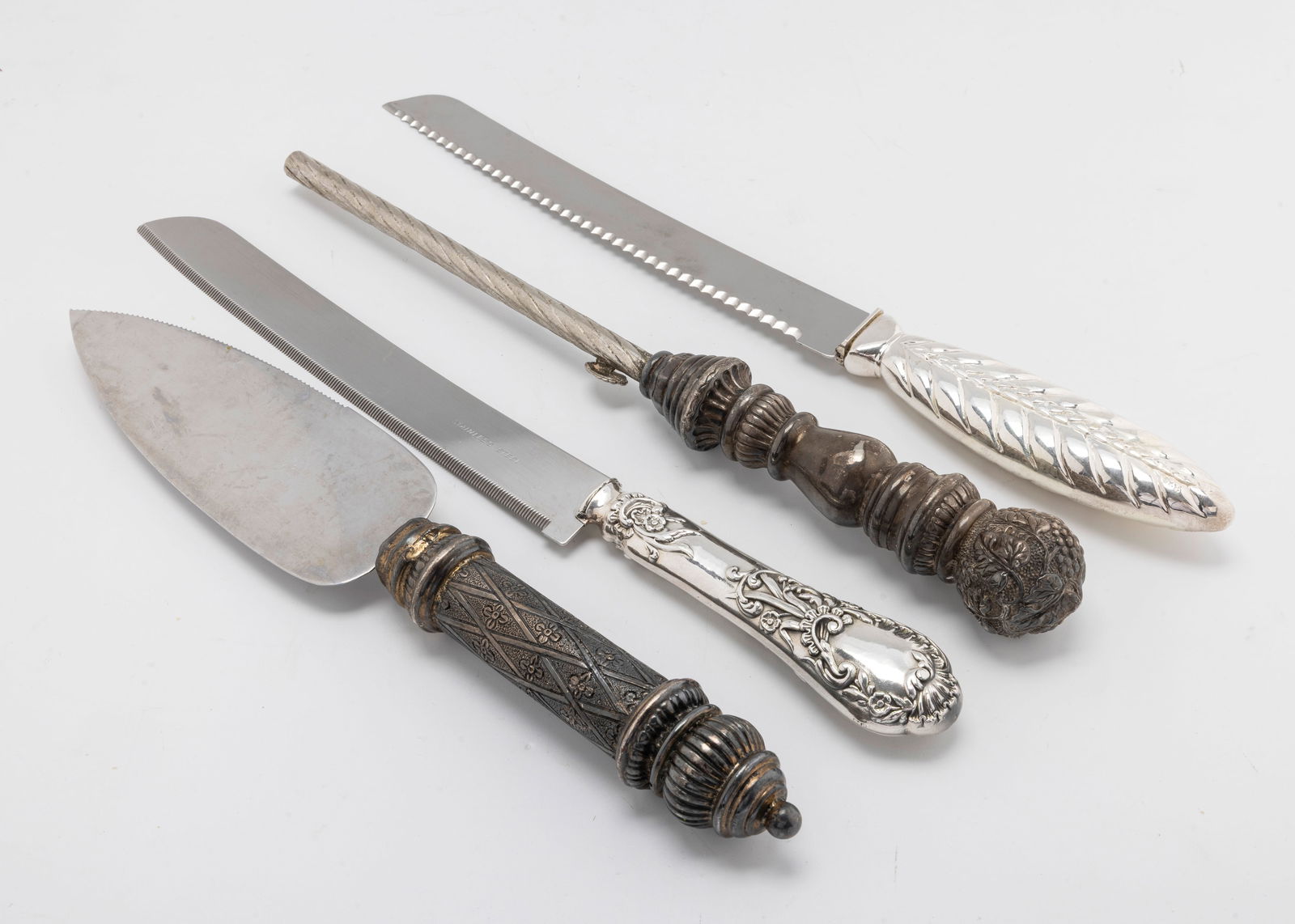 TWO STERLING HANDLE CHALLAH KNIFES, A CAKE SERVER AND A LIGHTER (1 of 2)