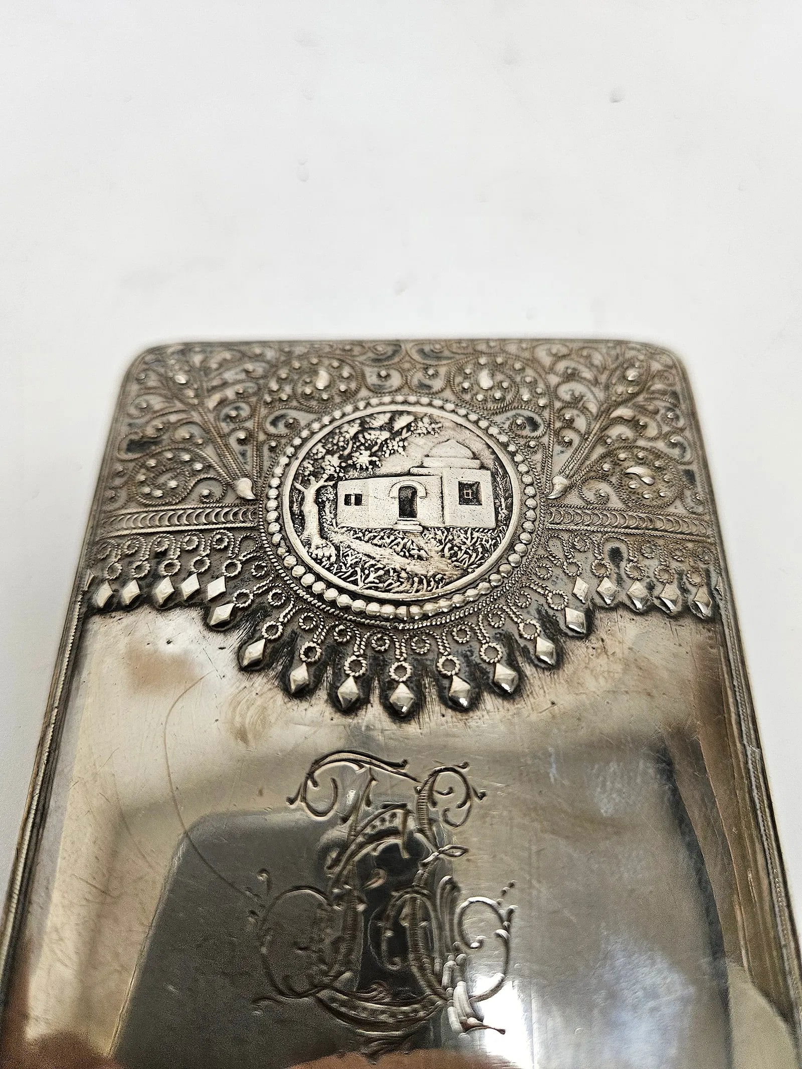 A RARE BEZALEL CIGARETTE CASE. Jerusalem, c. 1929 - 3