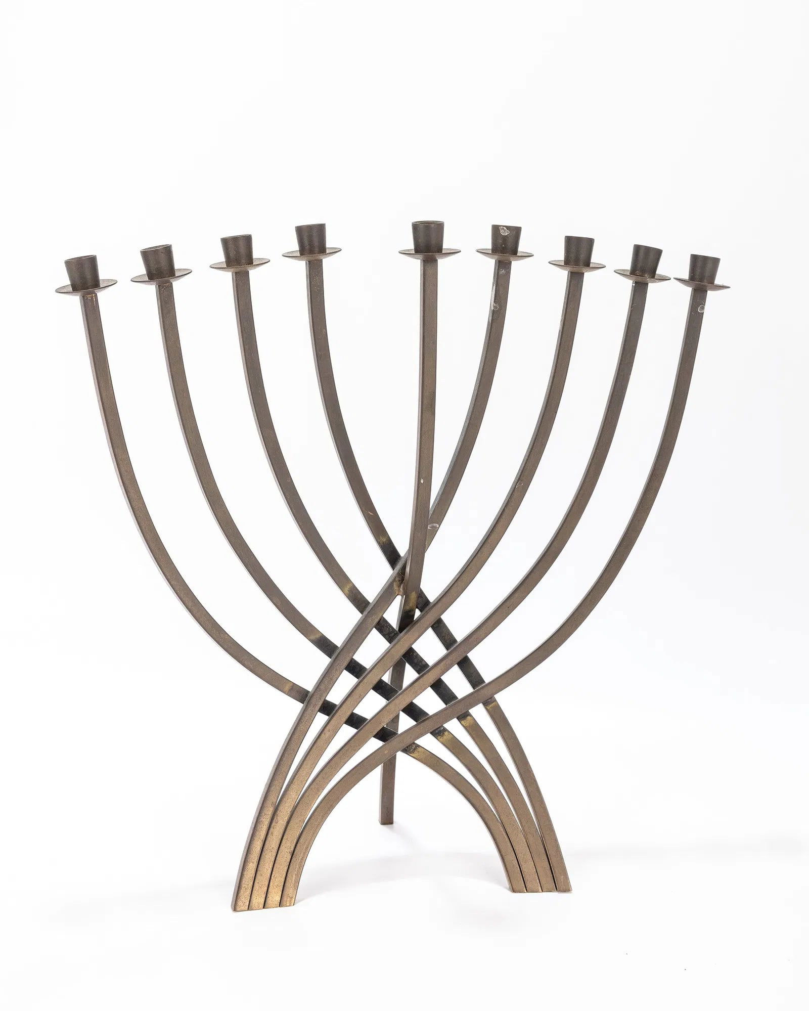 A BRASS CHANUKAH MENORAH BY LUDWIG WOLPERT: A BRASS CHANUKAH MENORAH BY LUDWIG WOLPERT. Probably New York, c. 1960. In modernist form. 10.6" tall. Apparently unsigned.