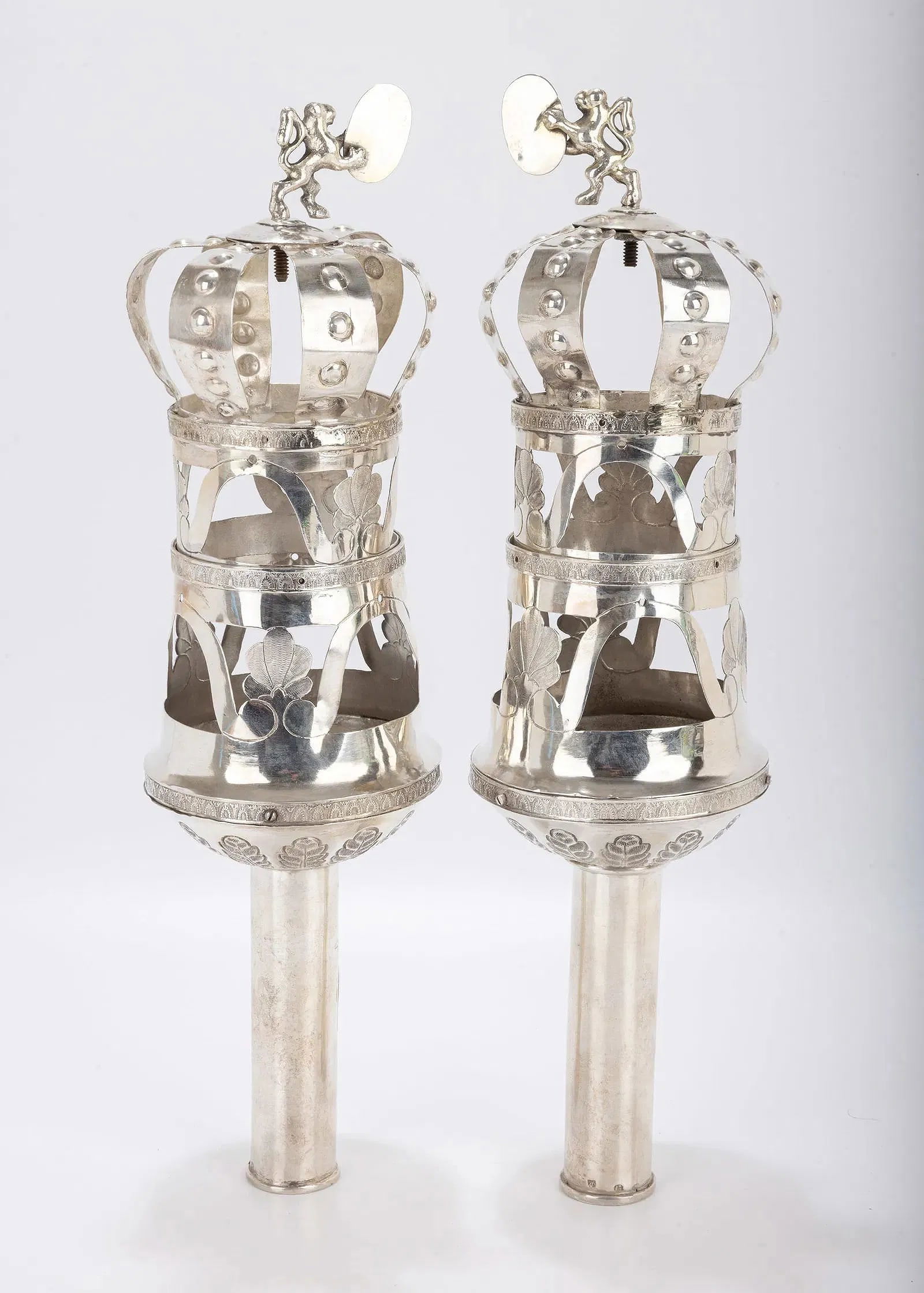 A PAIR OF LARGE SILVER TORAH FINIALS. Germany, c. 1800 (1 of 1)