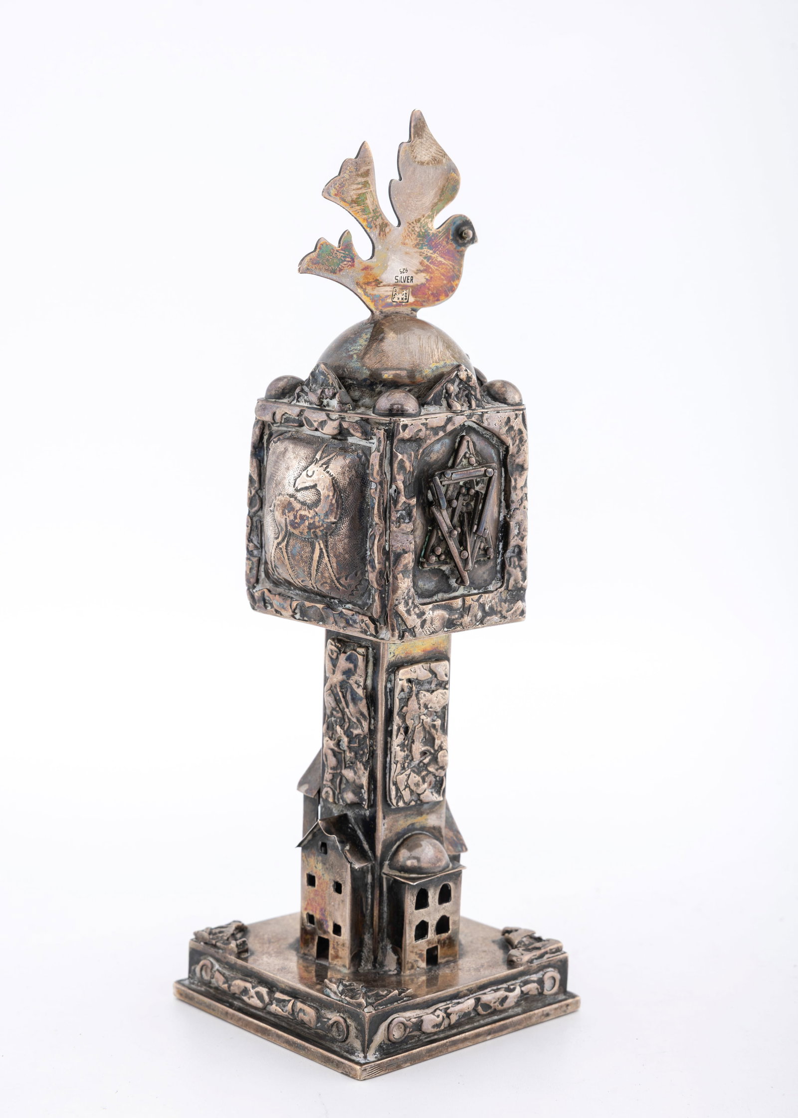 A SILVER SPICE CONTAINER BY ELI GERA (1 of 5)