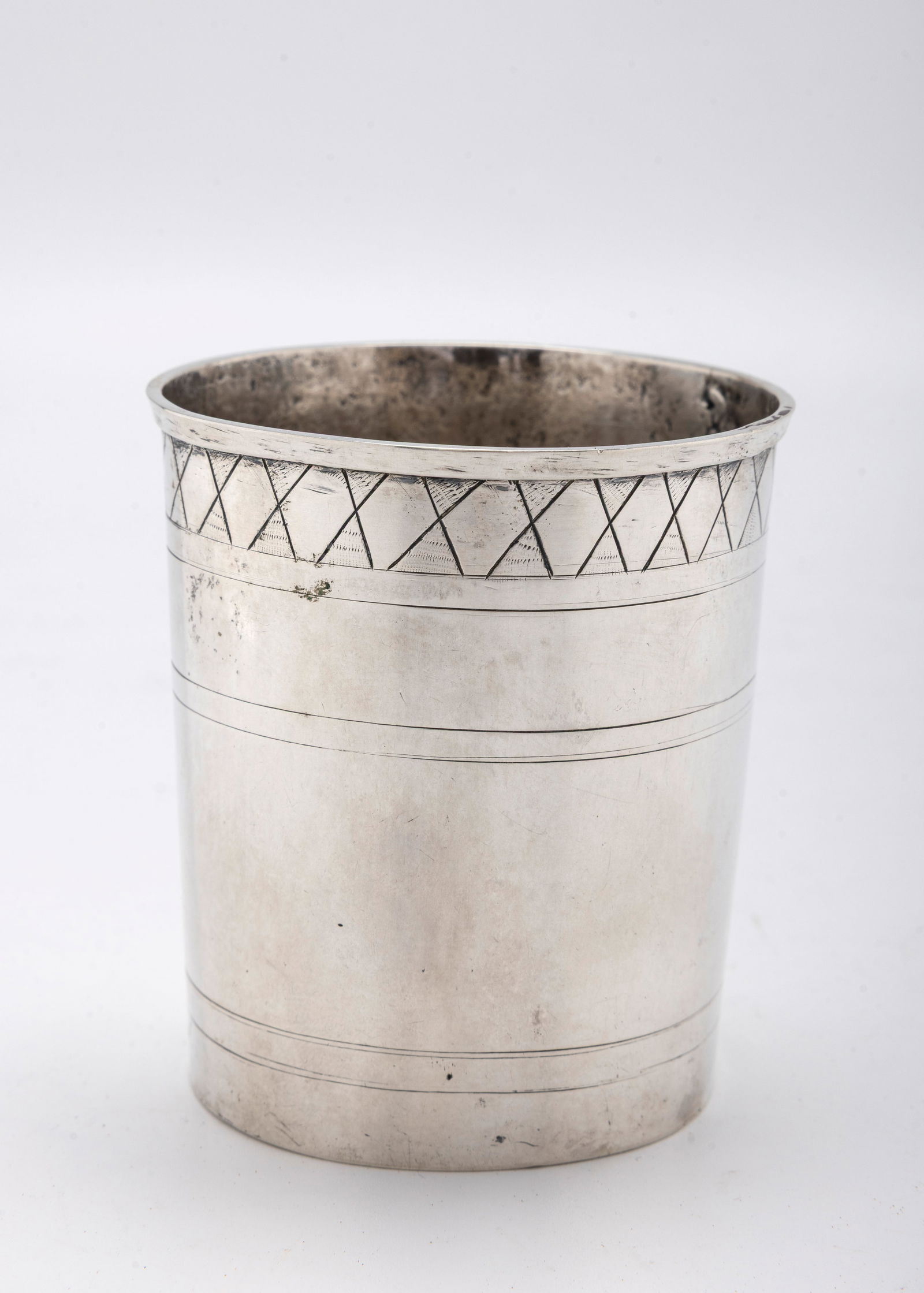A LARGE SILVER KIDDUSH BEAKER. Germany, 18th century. (1 of 2)