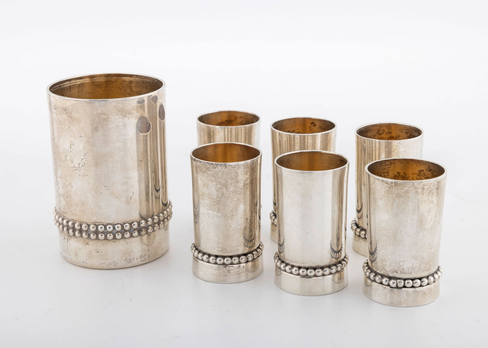A STERLING SILVER KIDDUSH SET BY BIER SILVERSMITHS. Israel, modern. (1 of 2)