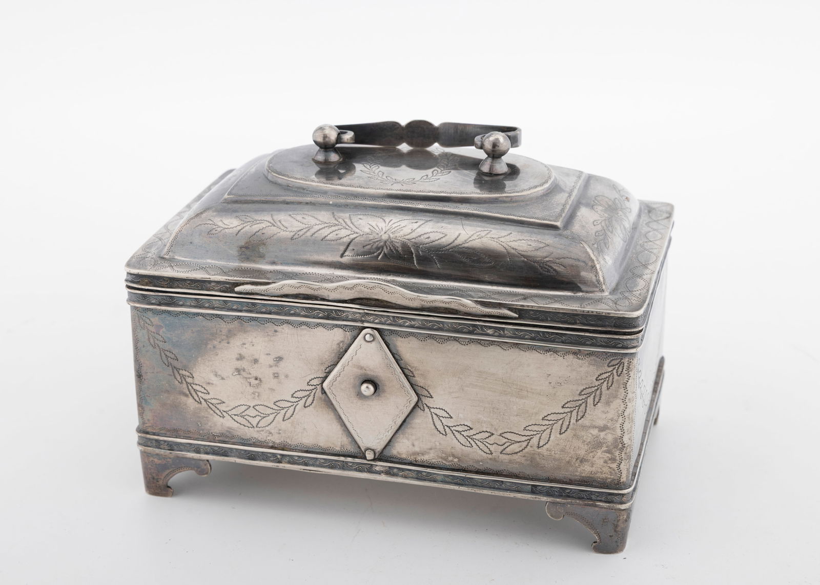 A LARGE AND EARLY ETROG BOX. Poland or Eastern Europe, c. 1840 (1 of 3)