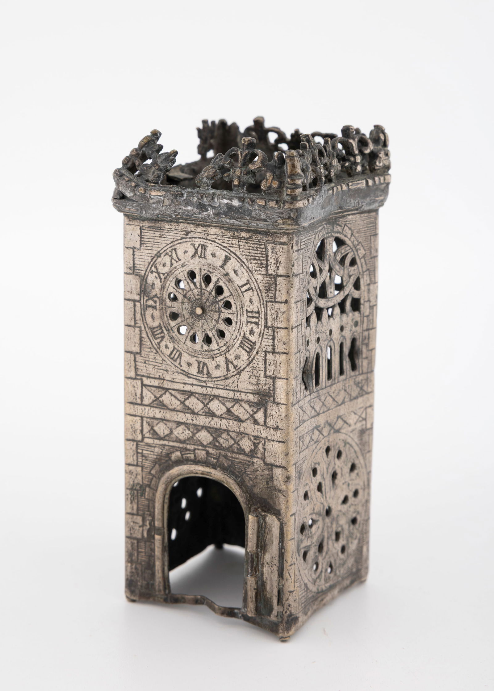 THE MAIN BODY OF AN EARLY 18TH CENTURY SPICE TOWER. Germany, c. 1720 (1 of 4)
