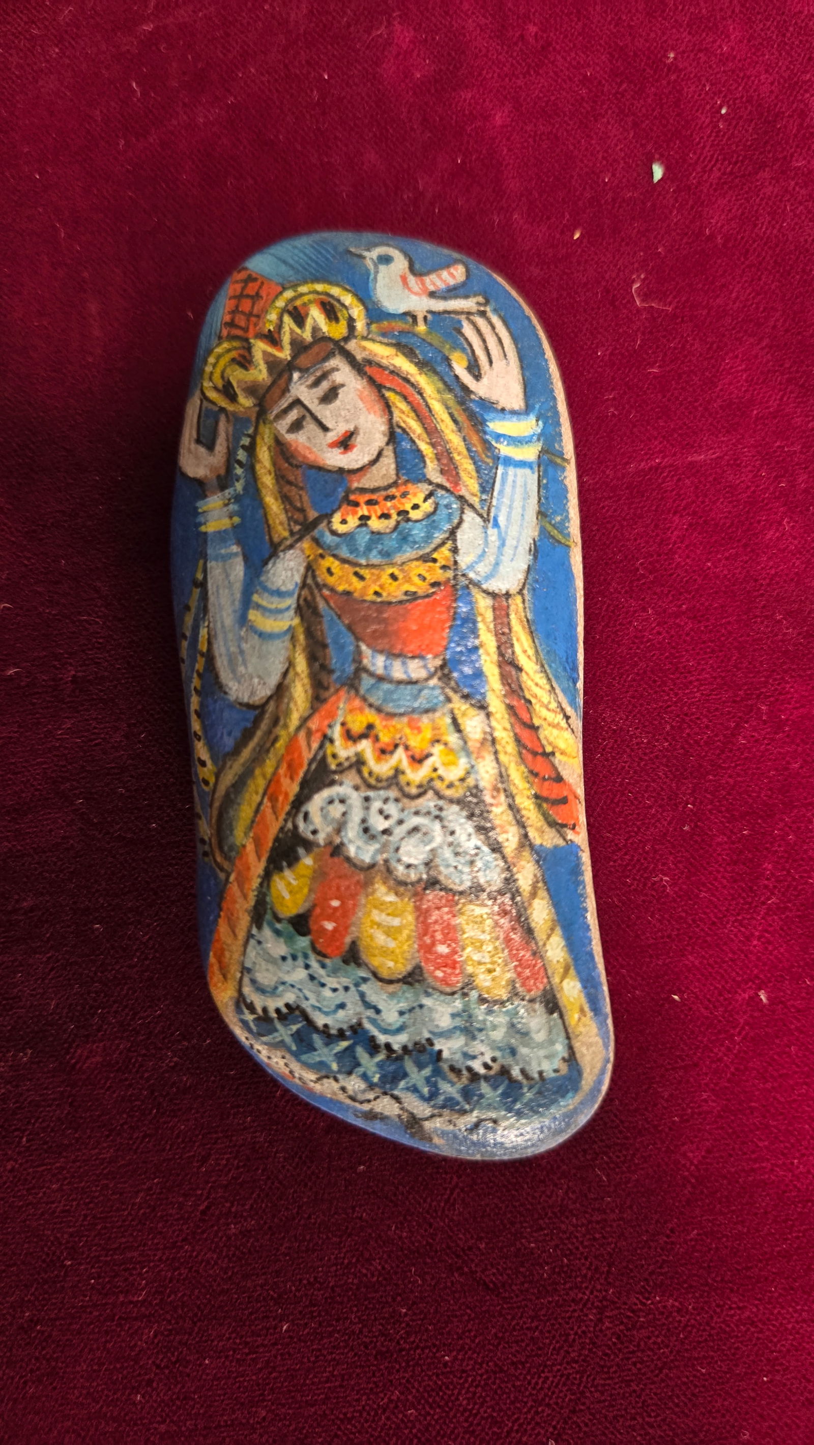 ILYA SCHOR - PAINTING ON STONE QUEEN ESTHER: Provincetown Rhode Island. Hand painted on a sea stone.3.3" tall