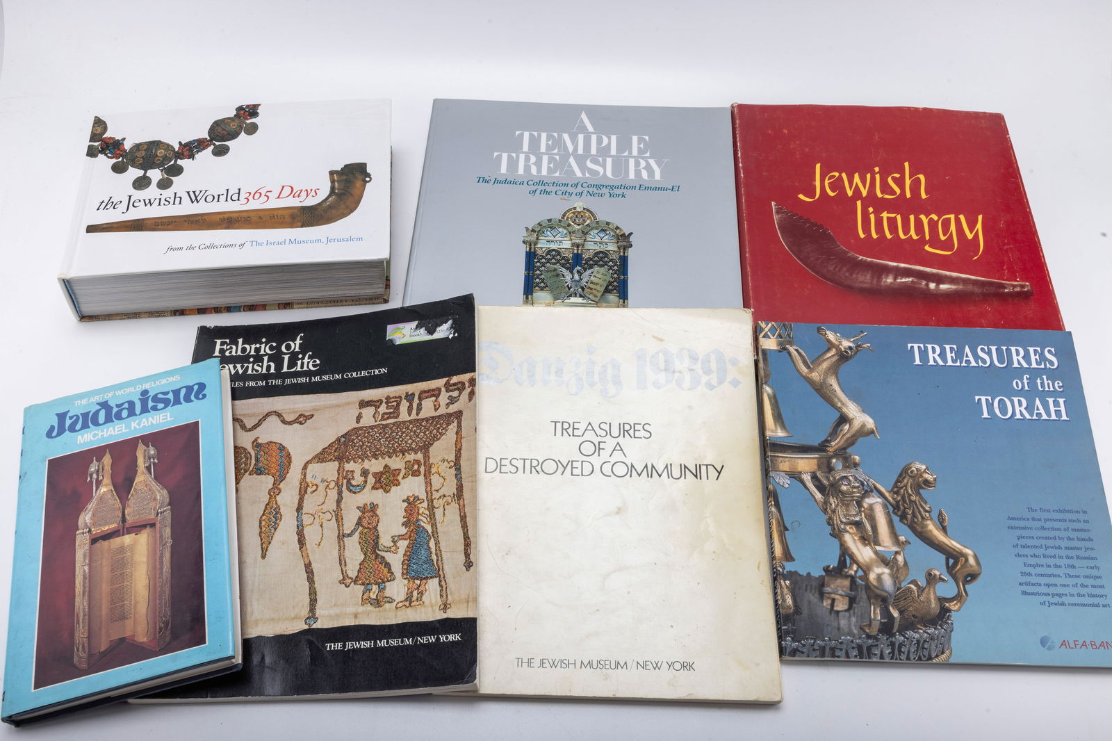 A GROUP OF JUDAICA REFERENCE BOOKS (1 of 1)