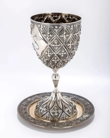 A LARGE STERLING SILVER KIDDUSH CUP BY MARIO BUCCELATI. Italy, c. 1960. Goblet form with an underpl