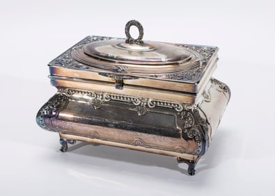 A STERLING SILVER ETROG BOX BY HADDAD BROTHERS. Israel, c. 2000.