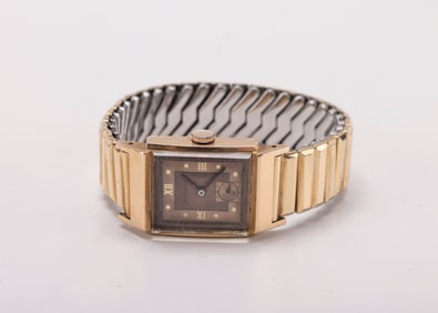 A VINTAGE BULOVA WATCH.