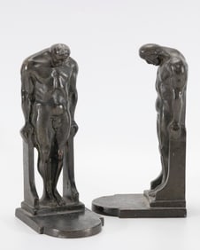 A PAIR OF BRONZE BOOKENDS IN THE MANNER OF OSCAR BACH, USA, c, 1925