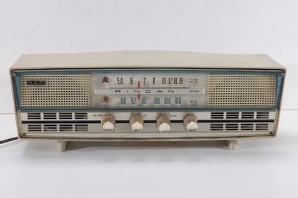 1960s Rincan AM/FM radio