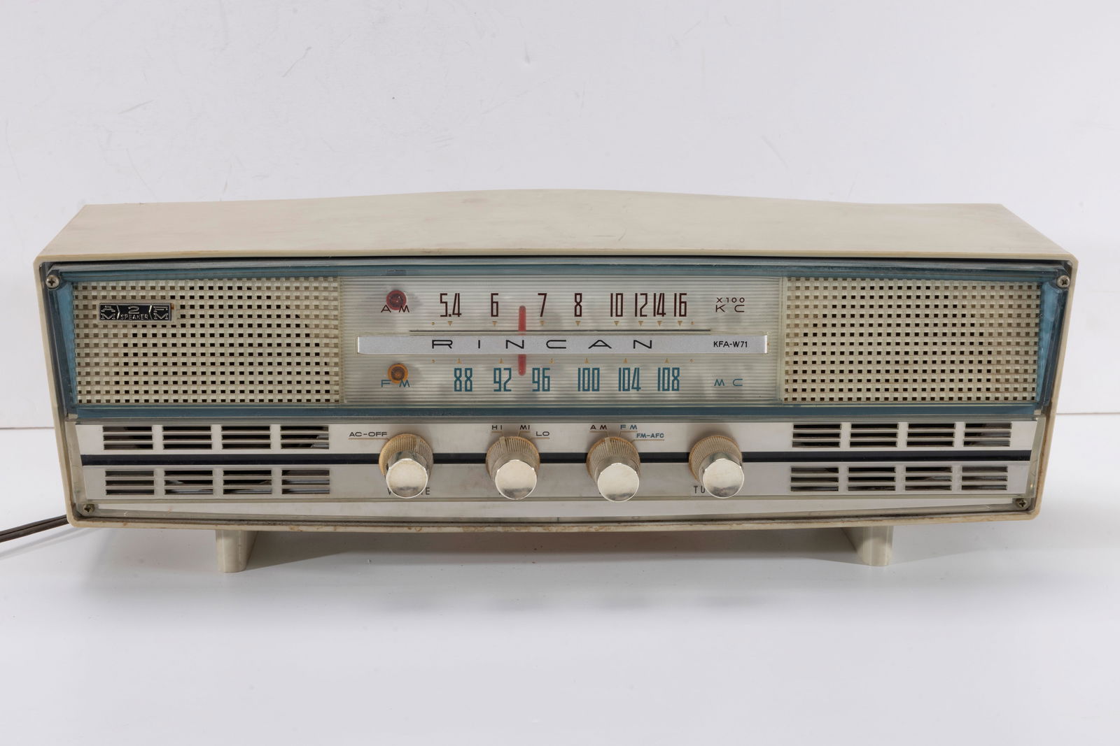 1960s Rincan AM/FM radio (1 of 1)