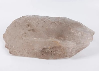 A LARGE QUARTZ CRYSTAL FORMATION