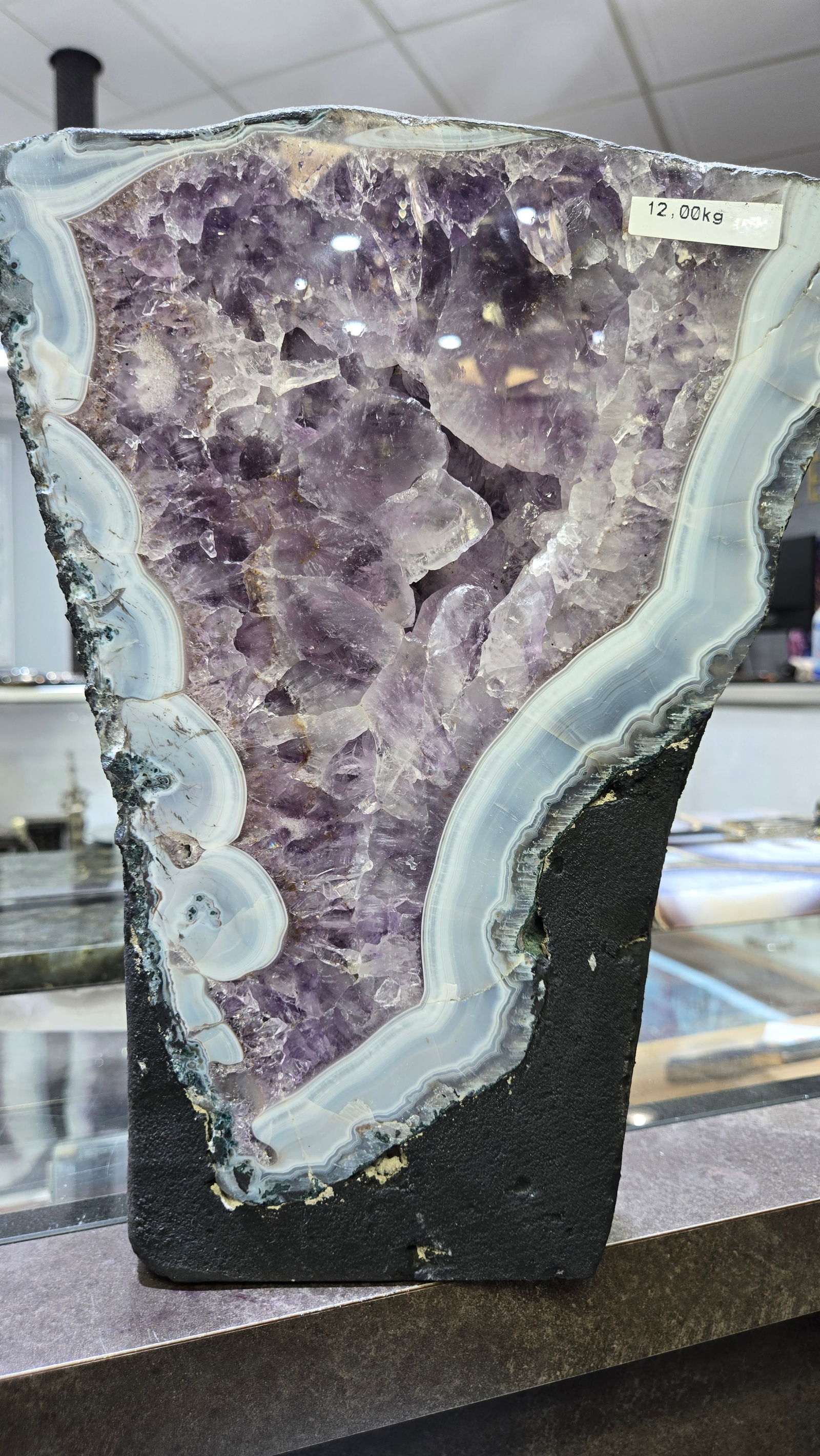 AMETHYST GEODE. INCREDIBLE COLOR, POLISHED EDGES: Excellent colors. 12 kilo and 12" tall.