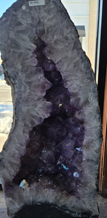 A MASSIVE AMETHYST CATHEDRAL. WONDERFUL COLORS: A MASSIVE 50 KILOGRAMS AND 28" TALL, here is a magnificent cathedral