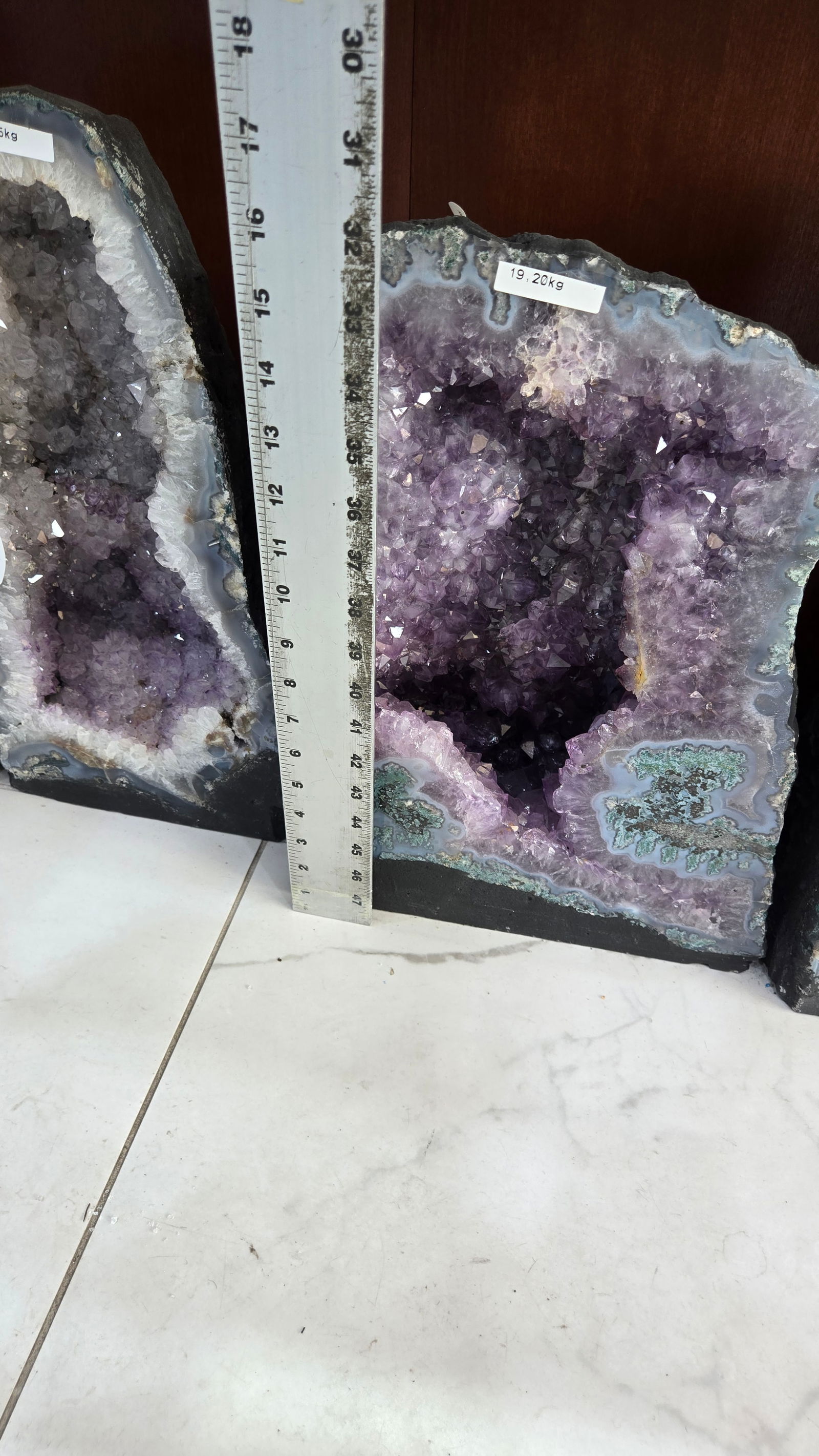 A LARGE AMETHYST GEODE POLISHED EDGES - 3