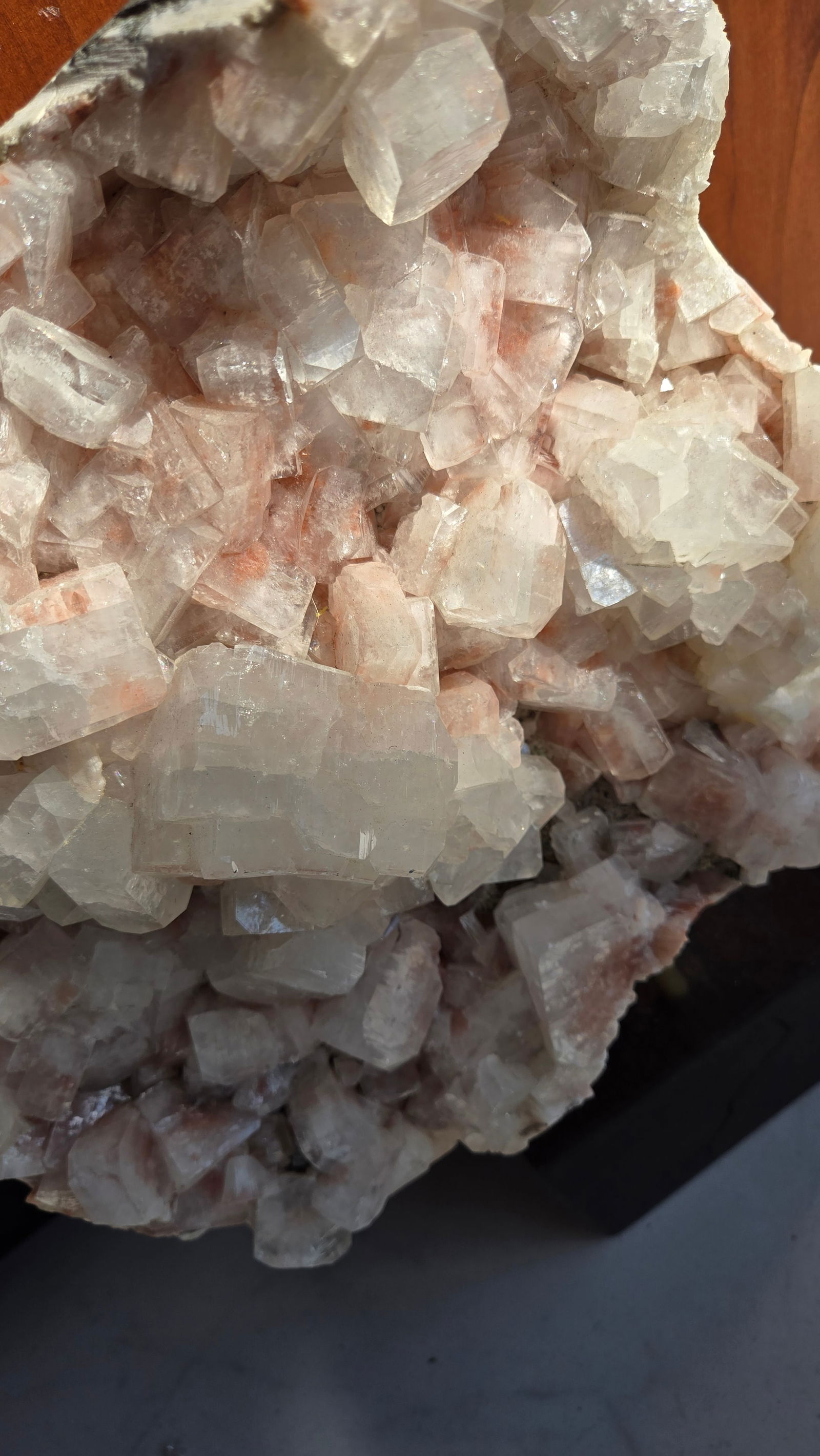 A VERY LARGE ZEOLITE SPECIMEN - 2