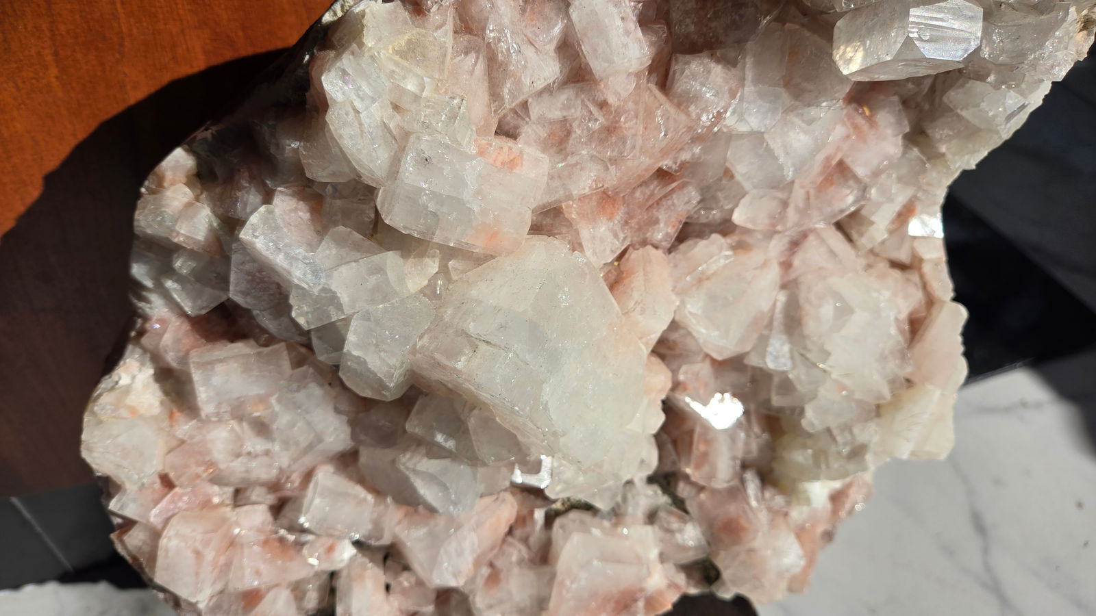 A VERY LARGE ZEOLITE SPECIMEN - 4