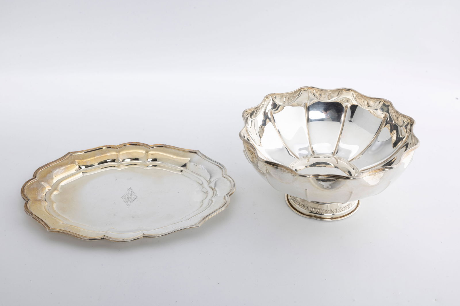 A STERLING SILVER FOOTED BOWL AND SERVING DISH (1 of 1)